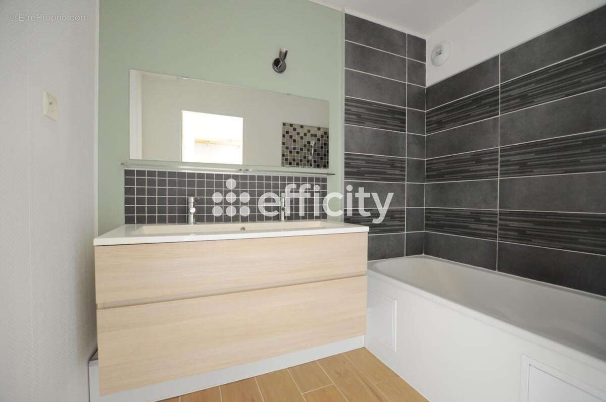 Appartement à VENISSIEUX