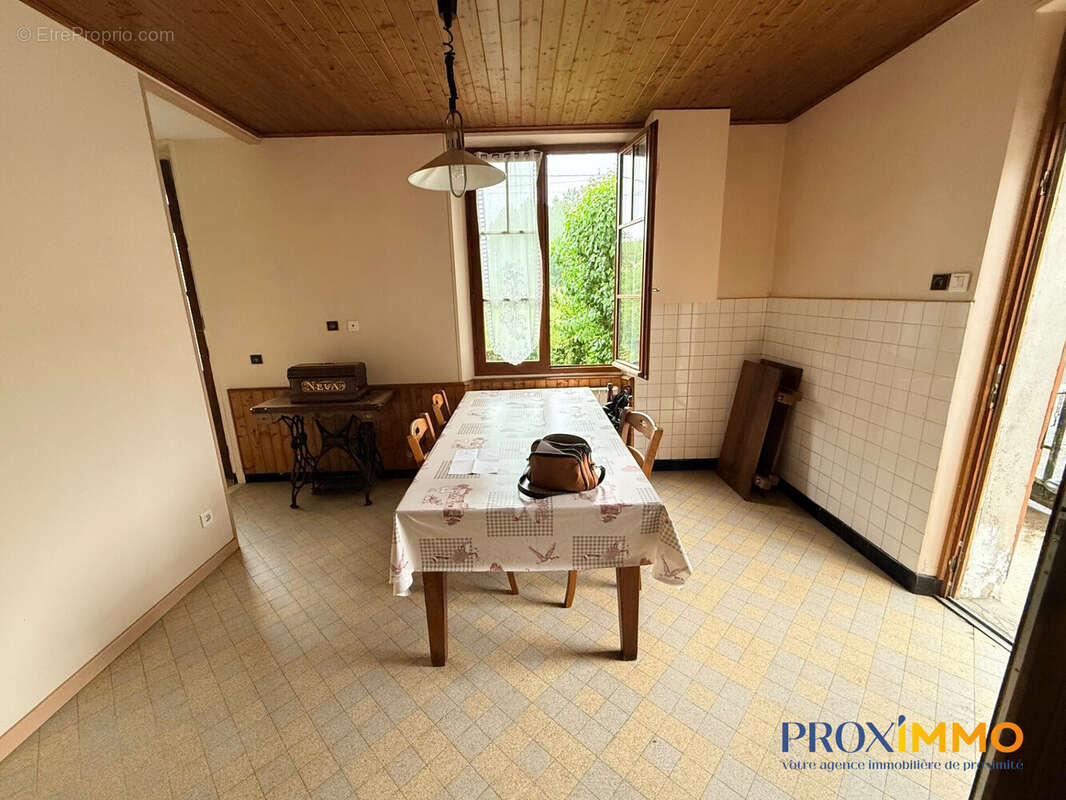 Maison 113 m² à Saint-Jean-D'avelanne  - photo 3