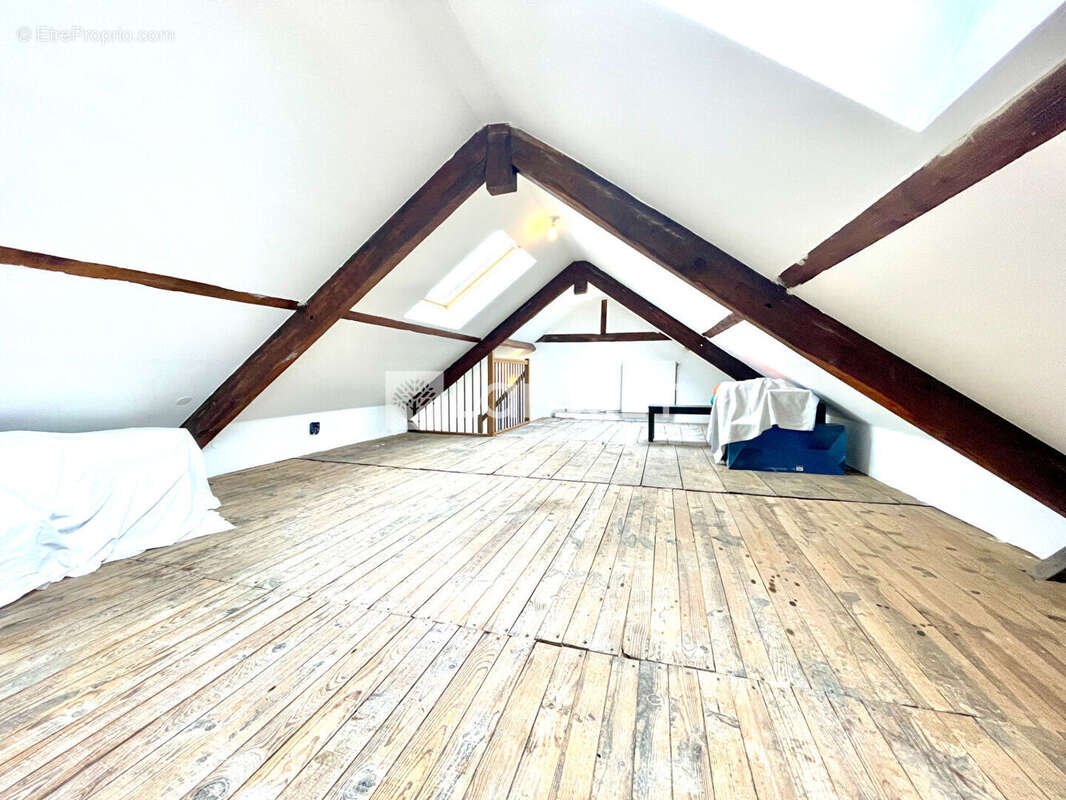 Maison à RIEUPEYROUX