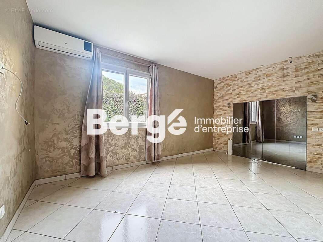 Commerce à CAGNES-SUR-MER