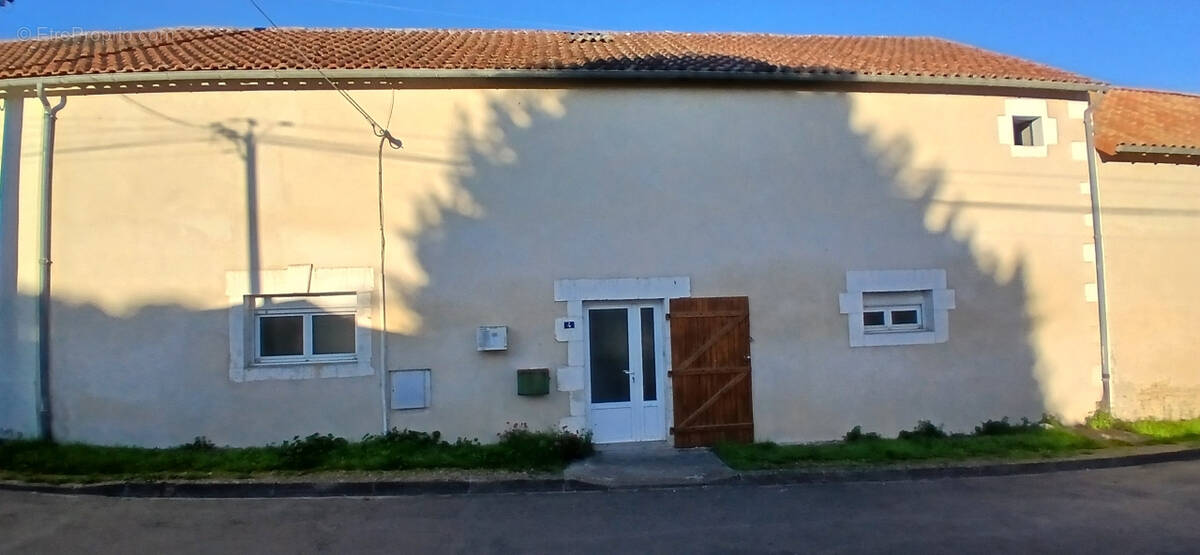 Appartement à RUFFEC
