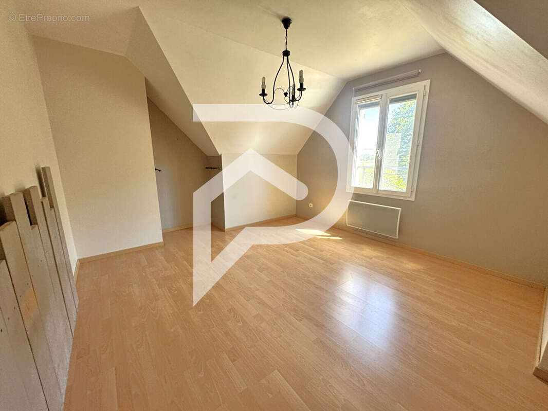 Maison à LA CHAUSSEE-D&#039;IVRY