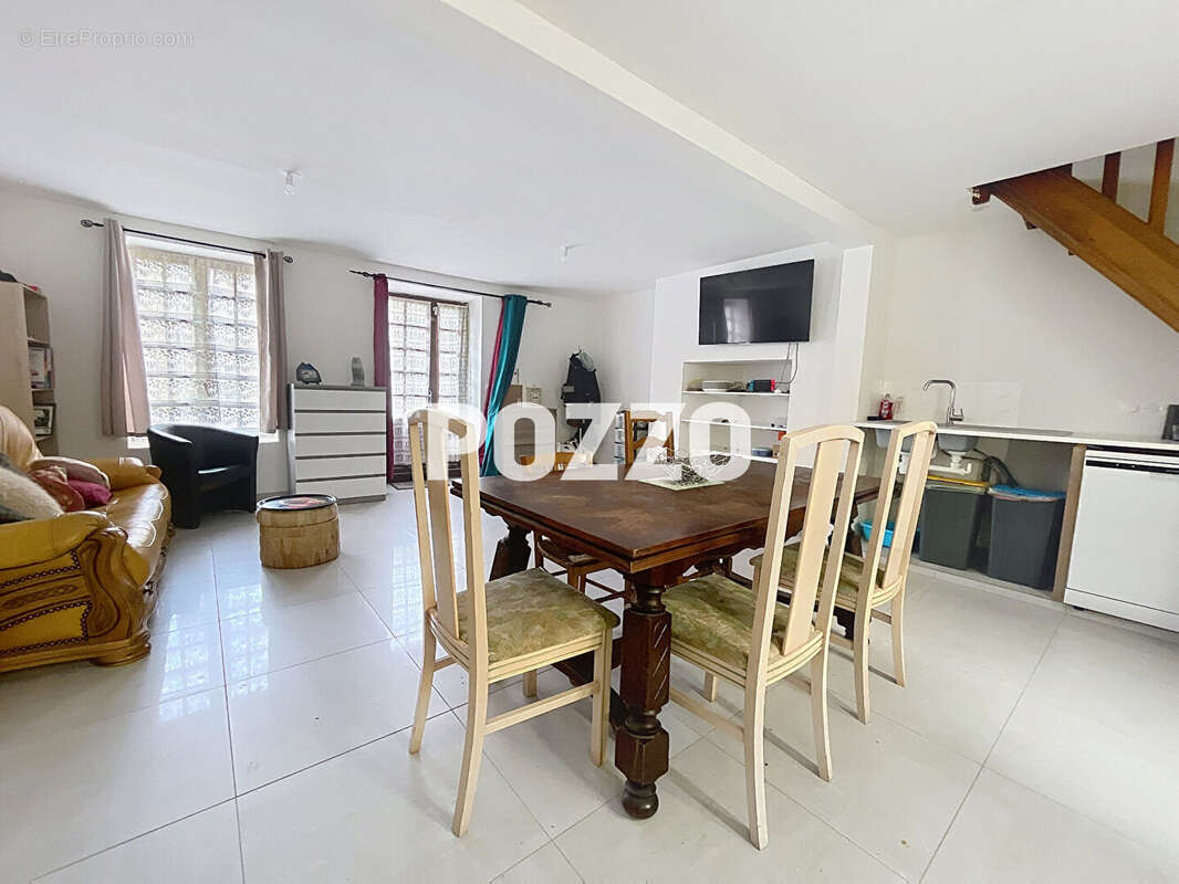 Maison à SAINT-SEVER-CALVADOS