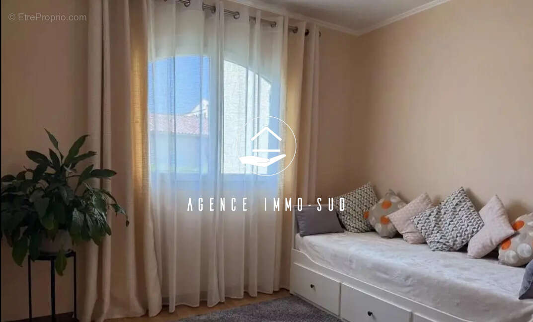 Maison à VILLENEUVE-LOUBET