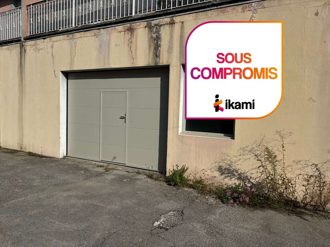 Parking à ROMANS-SUR-ISERE