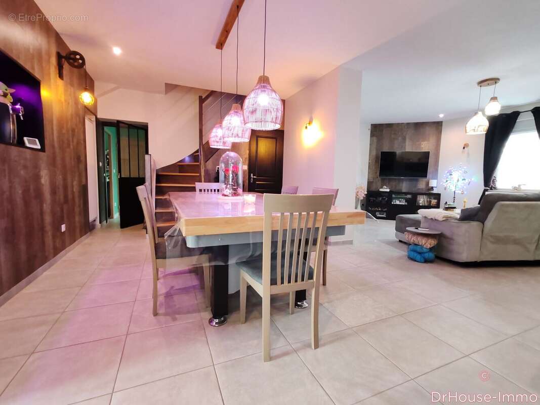 Maison à FOUQUEREUIL