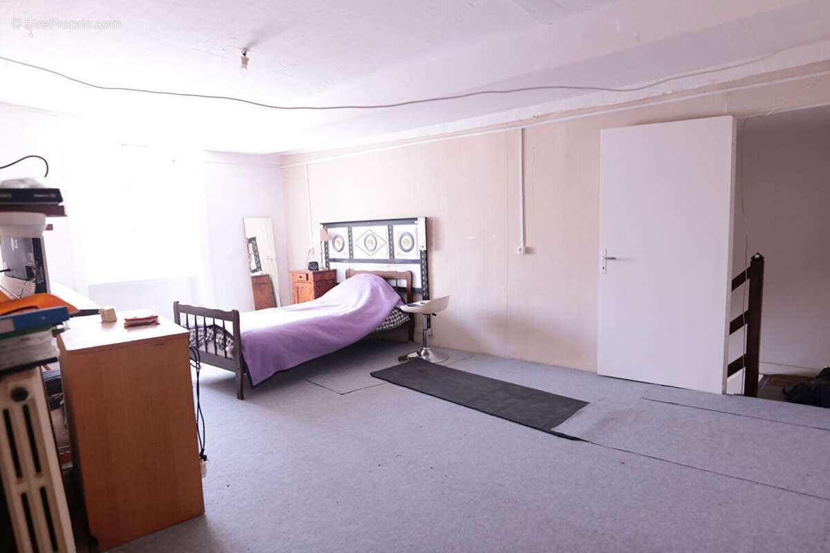 Maison à SAINT-AUBIN-DE-TERREGATTE