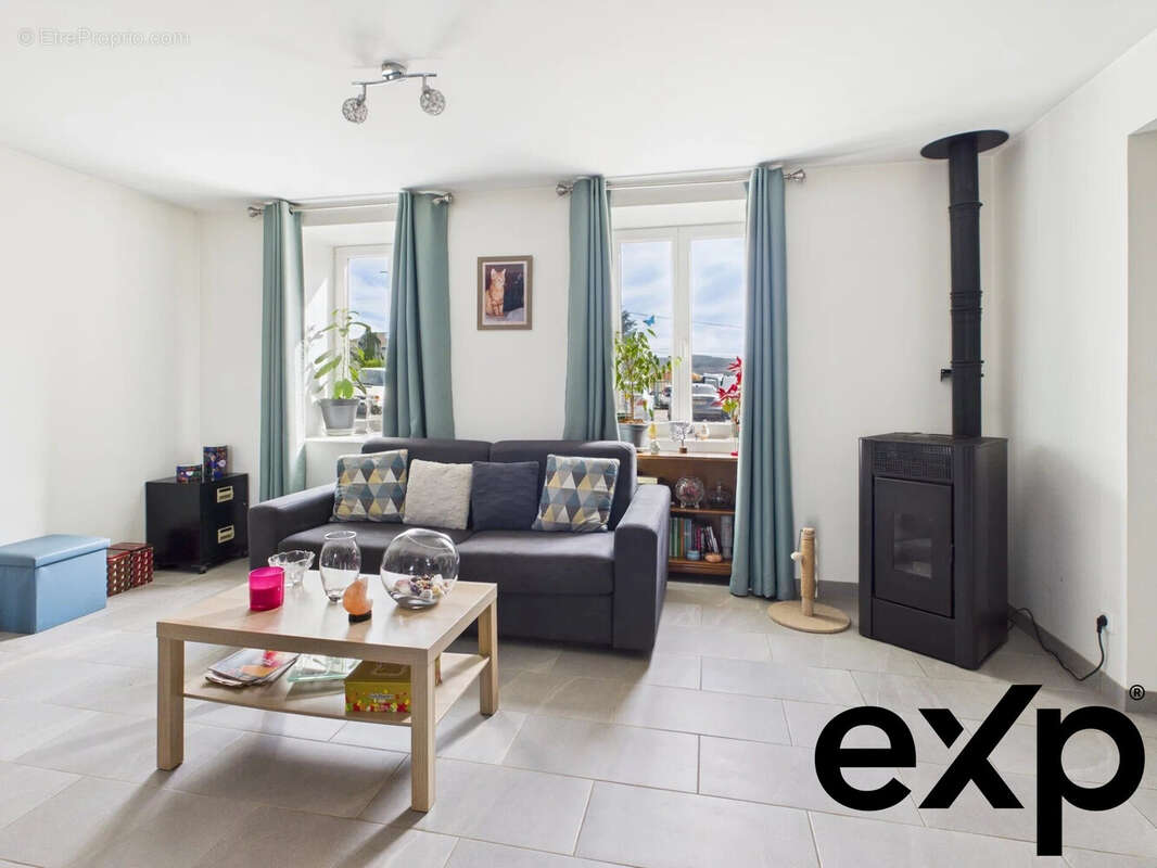 Maison à SAINT-GEORGES-D'ESPERANCHE