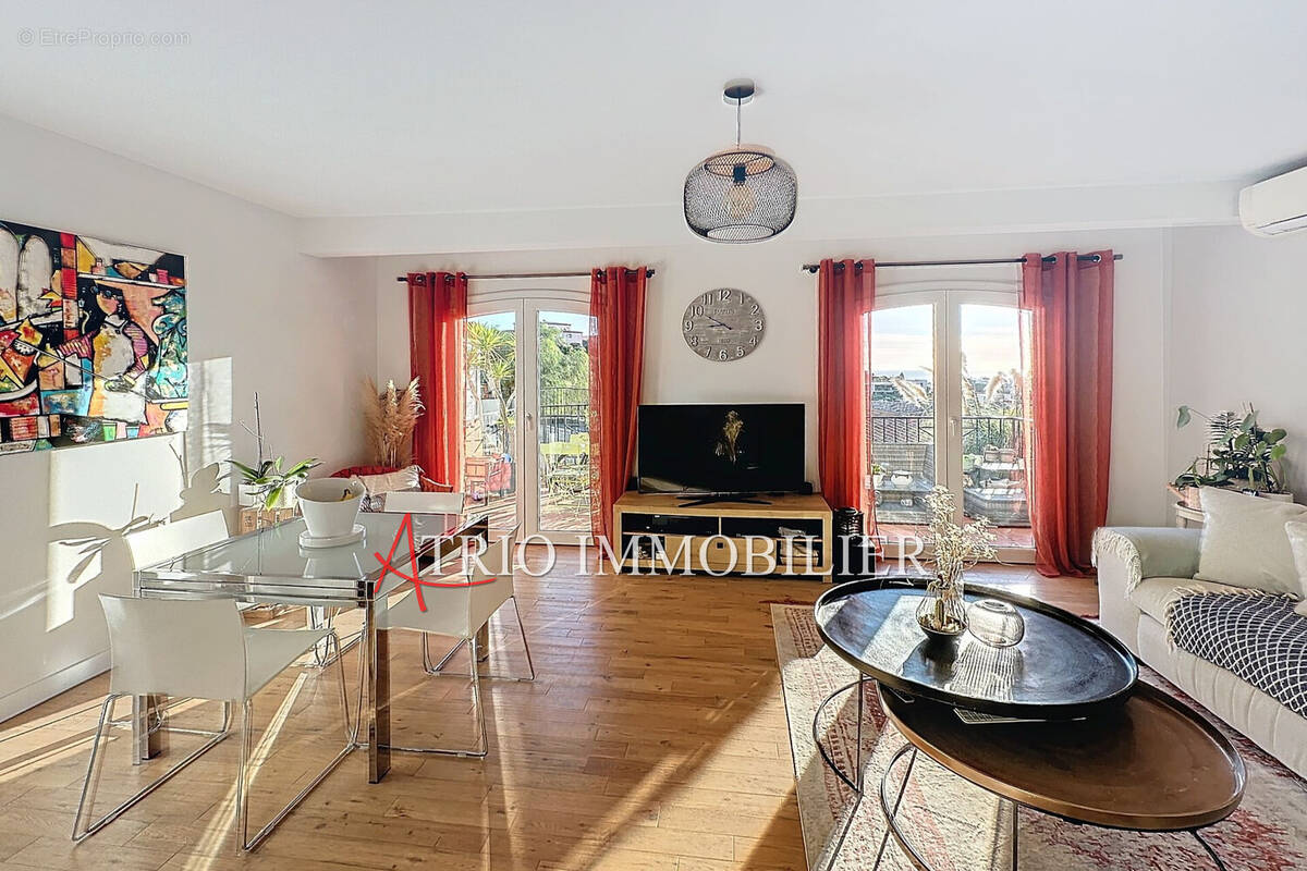 Maison à SAINT-LAURENT-DU-VAR