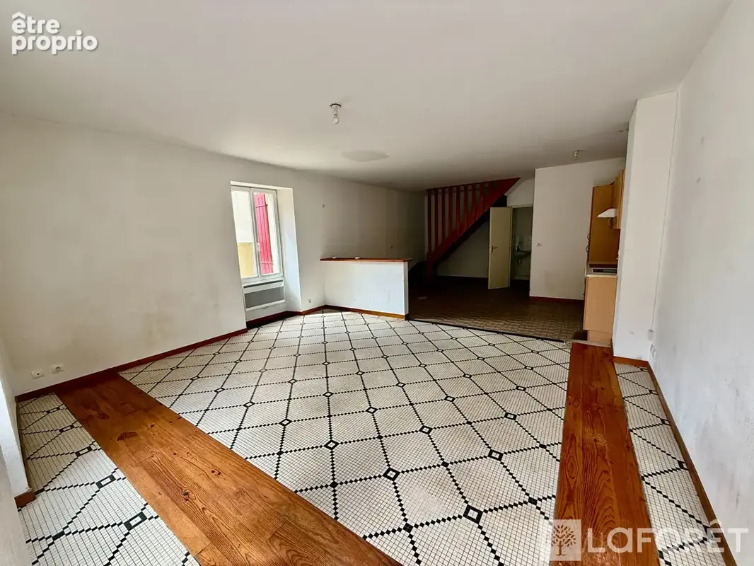 Appartement T3 en duplex avec parking - photo 1