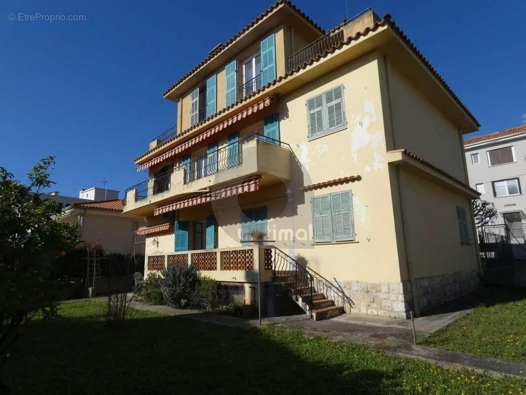 Maison à ROQUEBRUNE-CAP-MARTIN