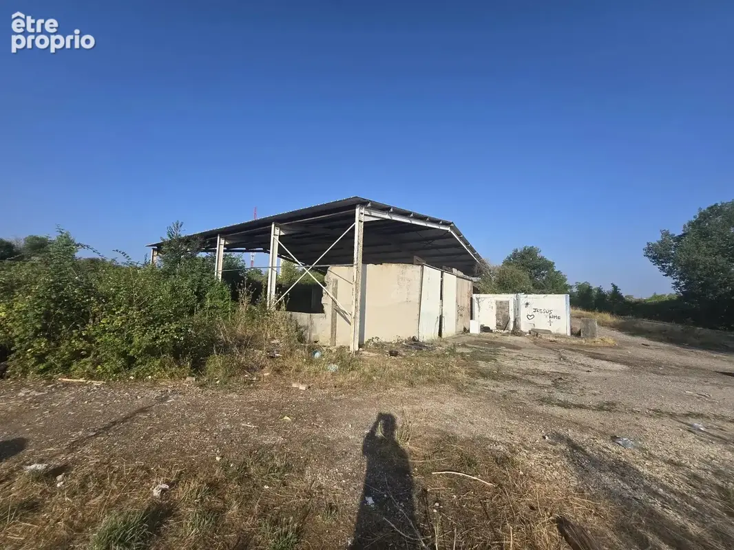 Hangar + terrain commercial - photo 5