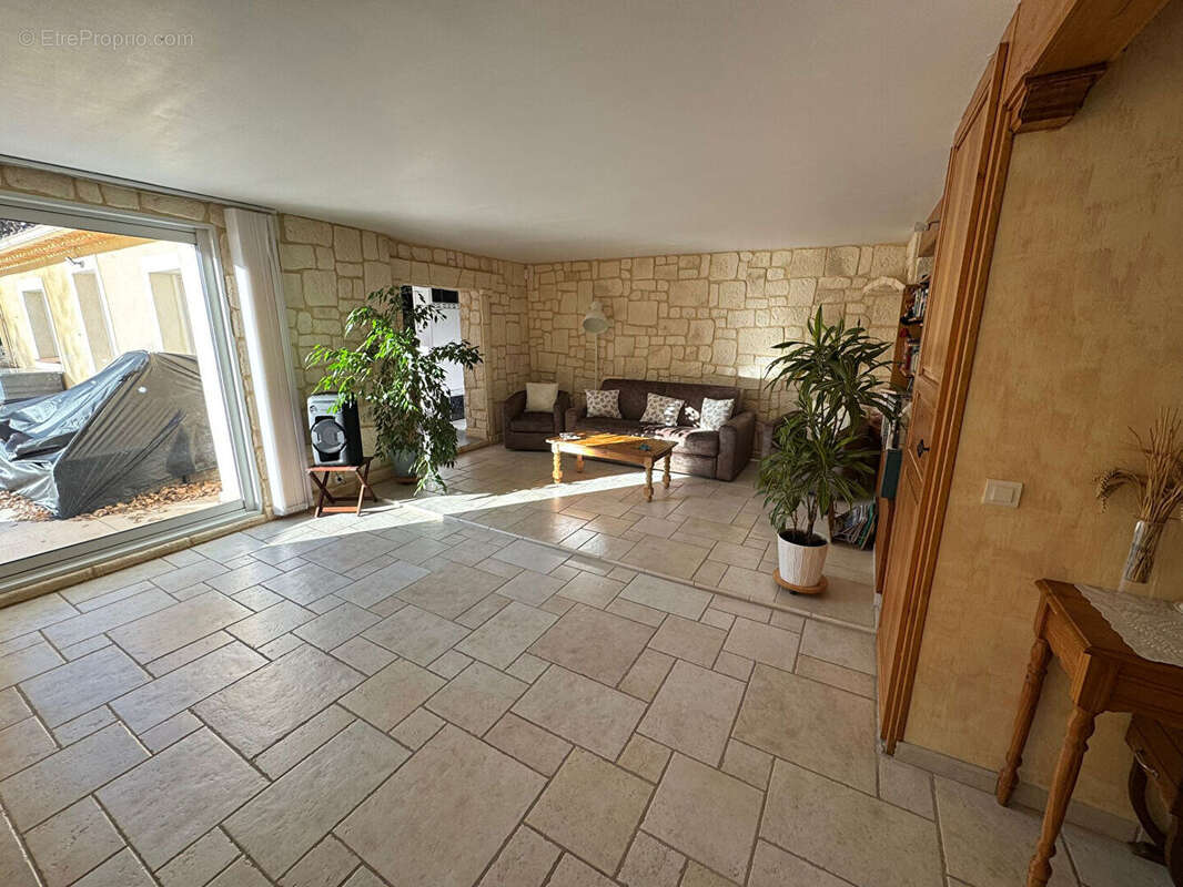 Maison à EVENOS