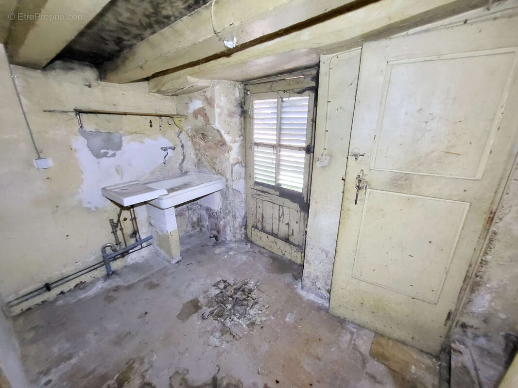 Maison à SARGE-SUR-BRAYE