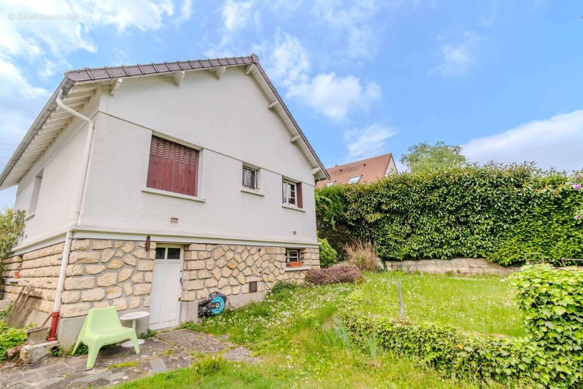 Maison à MONTMORENCY