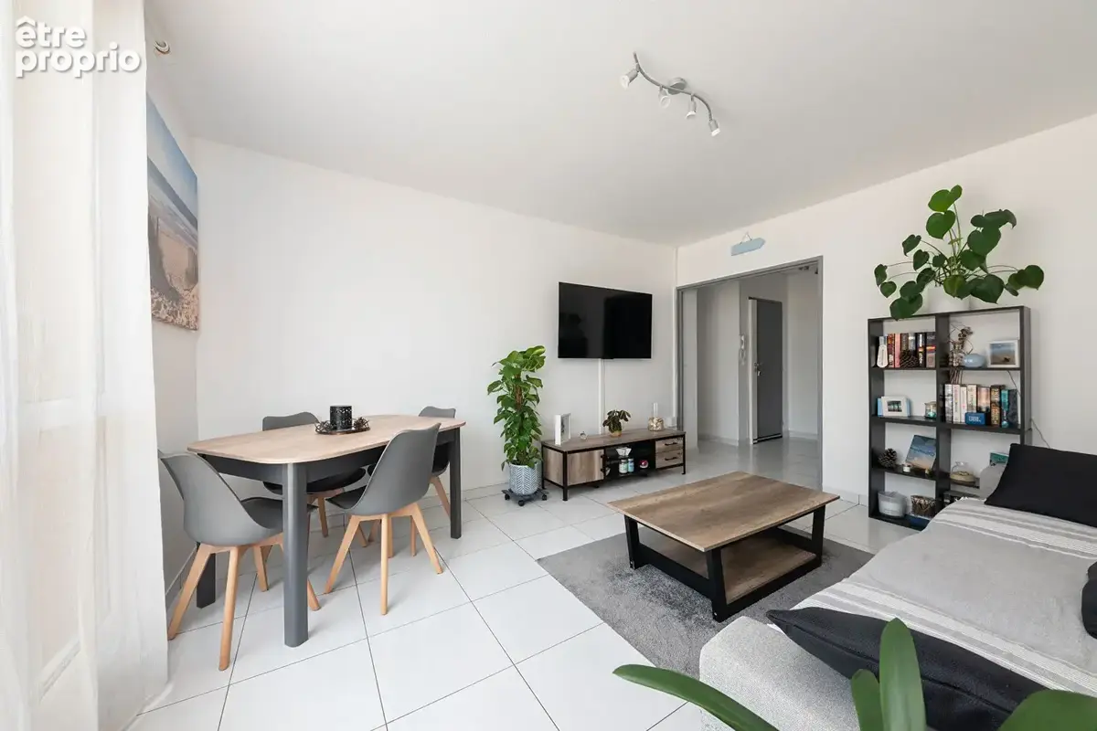 Appartement à BROU-SUR-CHANTEREINE