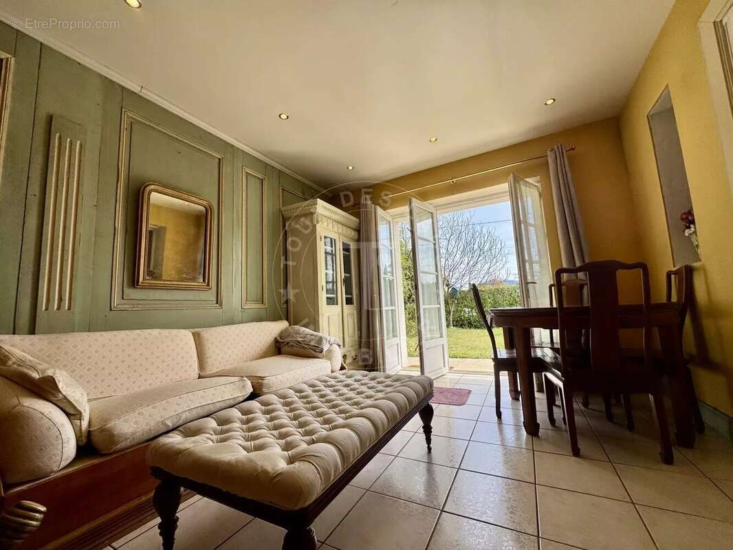 Maison à POISY