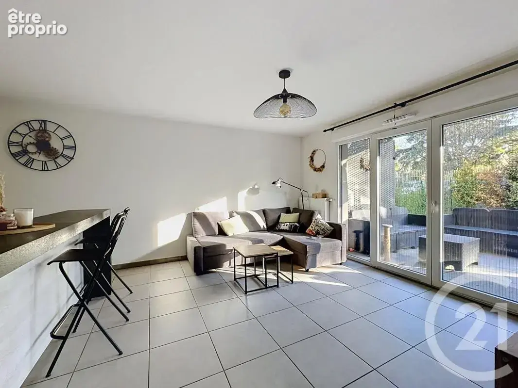 Appartement 3 pièces 60 m² à vendre à Saint-Priest (69800) - photo 5