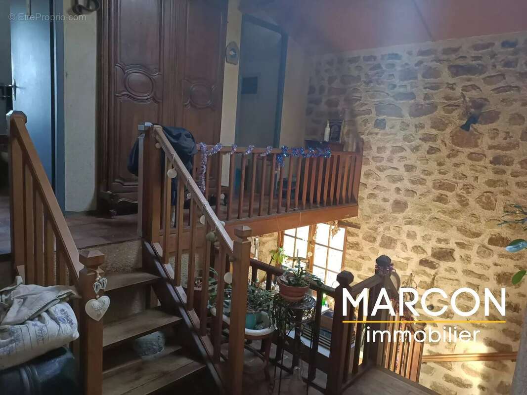 Maison à LE DONZEIL