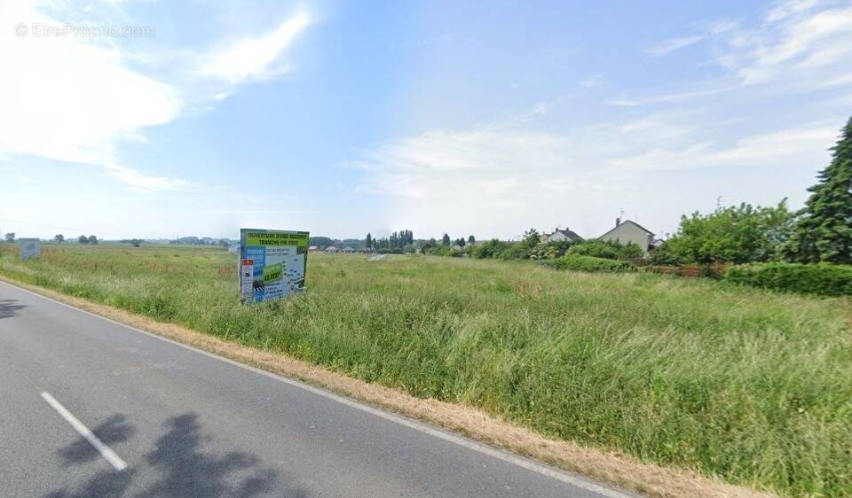 Terrain à DOUCHY-LES-MINES