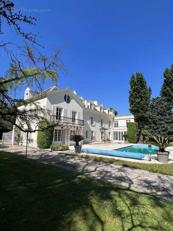 Maison à LOUVECIENNES