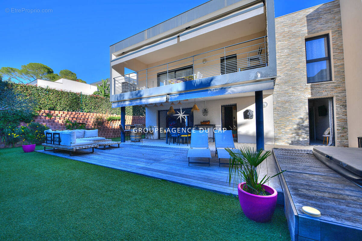 Appartement à SAINT-RAPHAEL