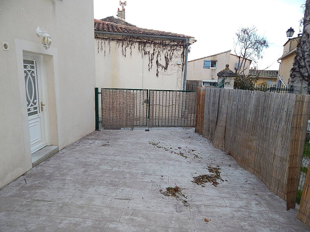 Maison à CHATEAUNEUF-DE-GADAGNE