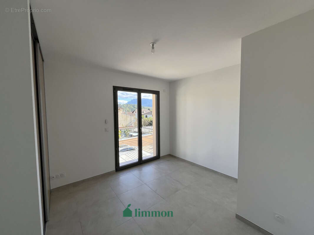 Appartement à RENAGE