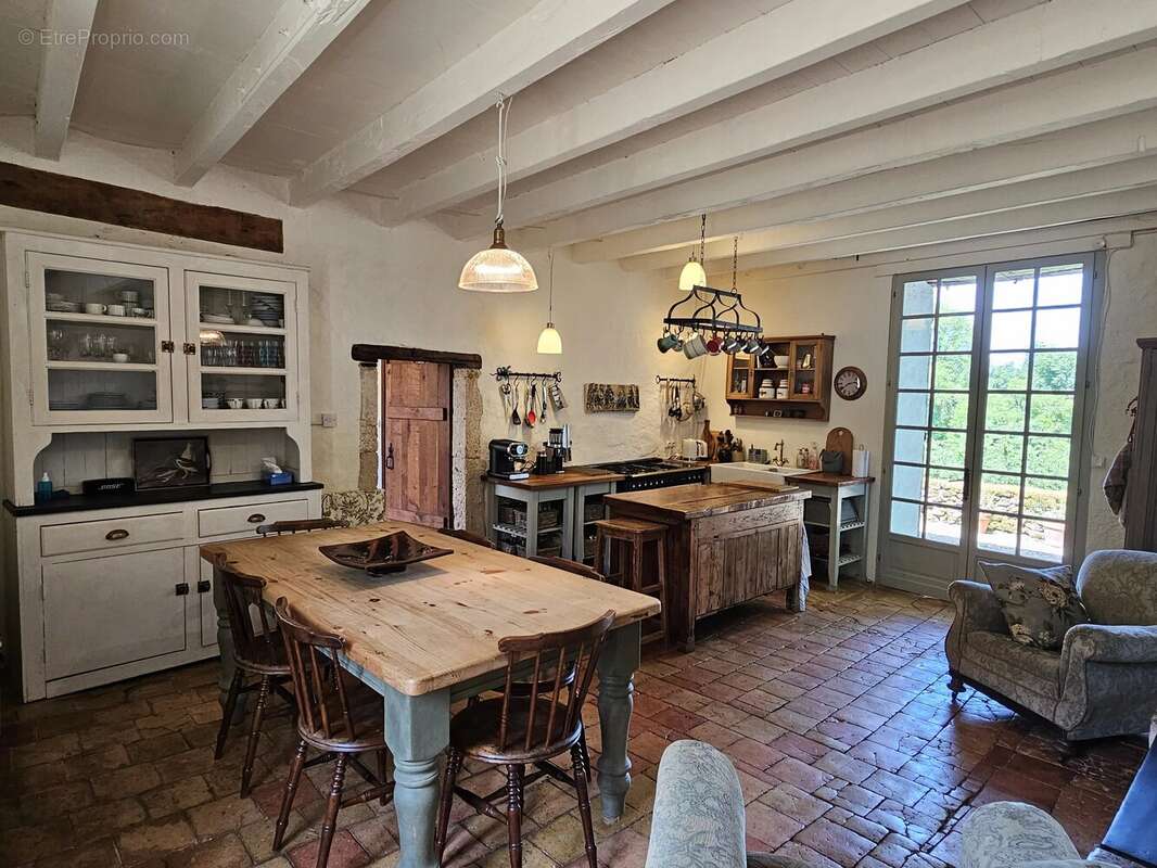 Maison à LOUBES-BERNAC