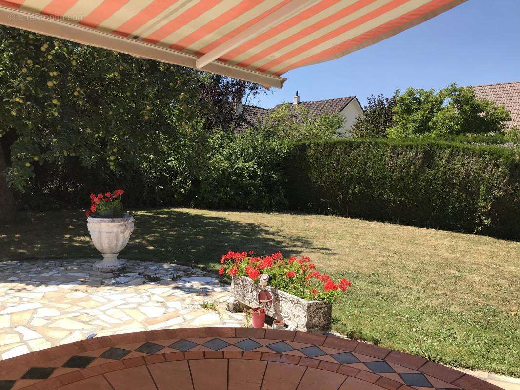 Maison à OZOIR-LA-FERRIERE