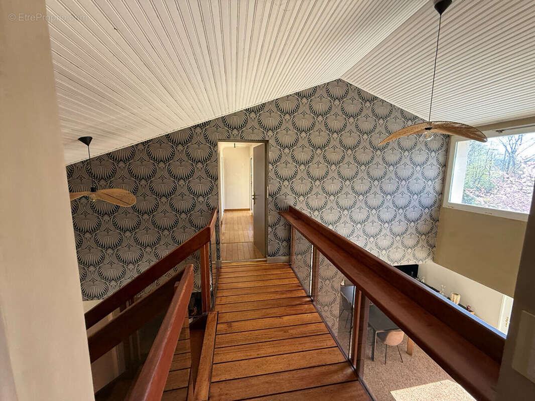 Maison à MONTMERREI