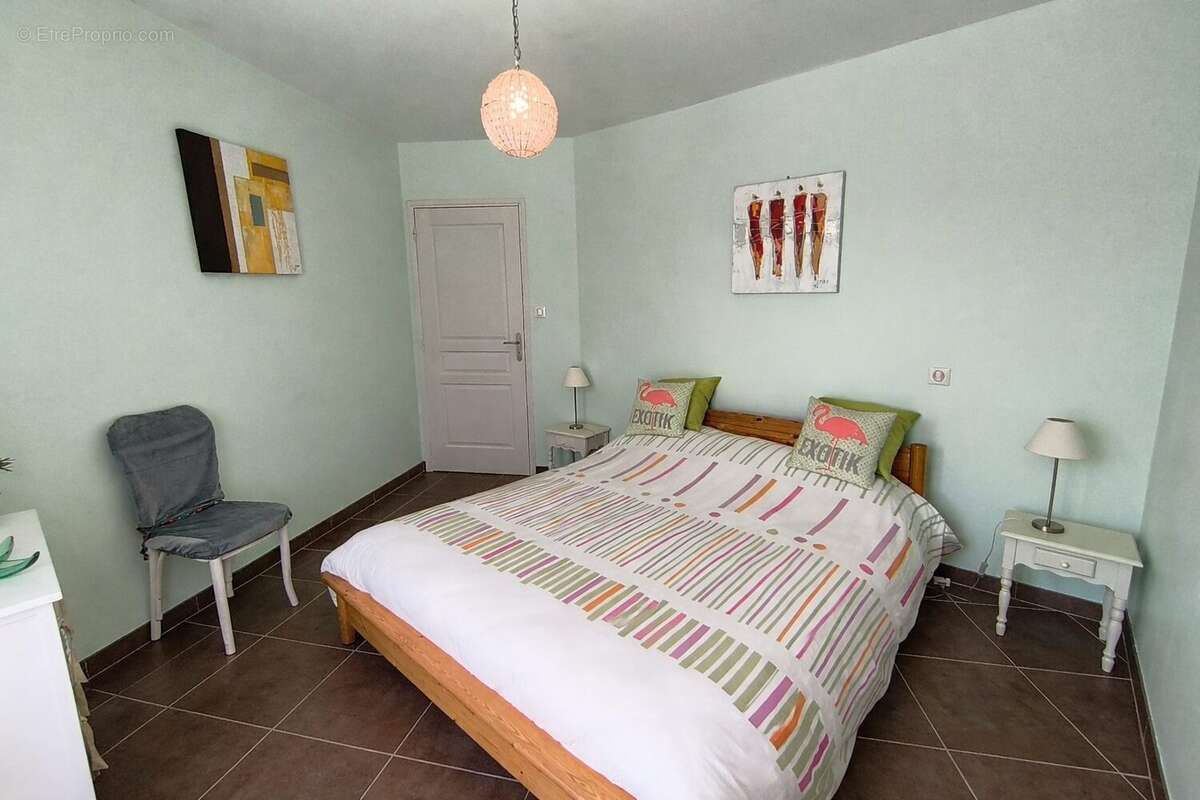 Maison à FLAGNAC