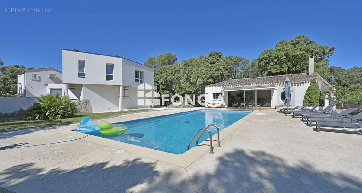 Maison à SAINT-JEAN-DE-CORNIES