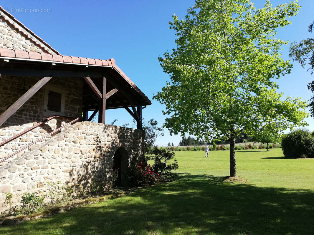 Maison à ISSERTEAUX
