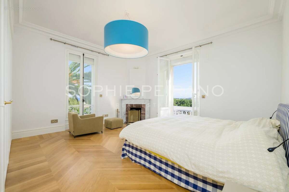 Antibes - villa belle époque avec piscine - photo 7