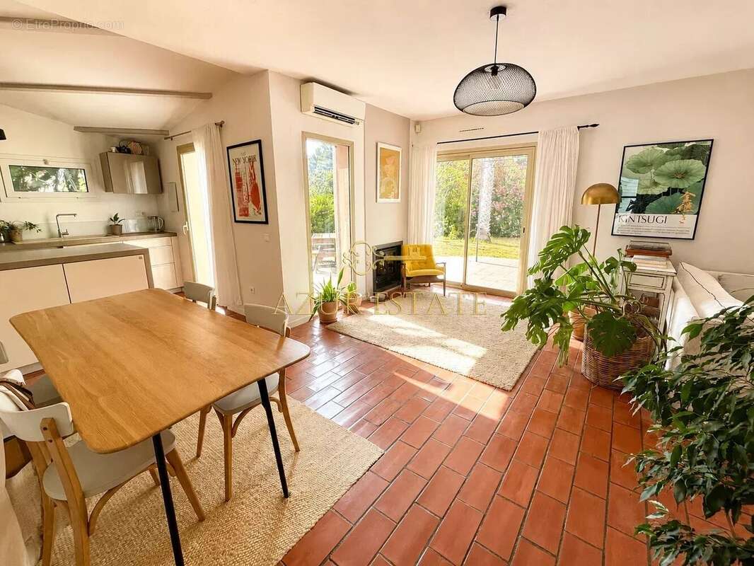 Valbonne : villa 6 pieces avec terrain et piscine dans domaine sécurisé - photo 3