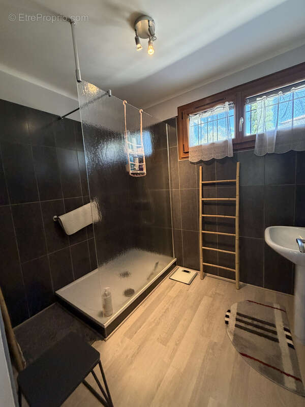 Maison en pierre (223 m2) avec terrain 1102 m2 à jonzieux 42 (pilat) - photo 12