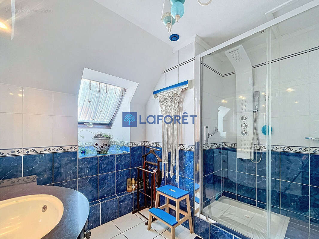 Maison à SAVIGNY-SUR-ORGE