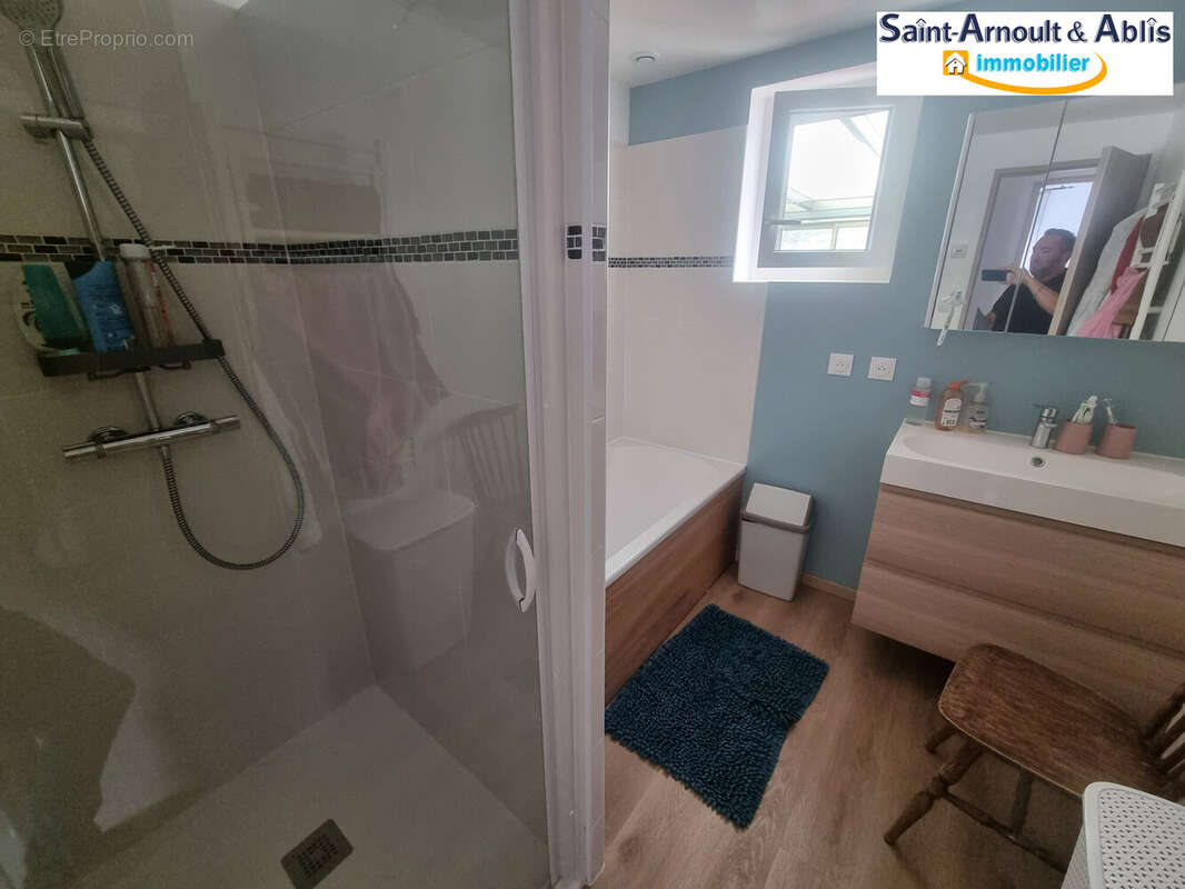 Maison à SAINT-ARNOULT-EN-YVELINES