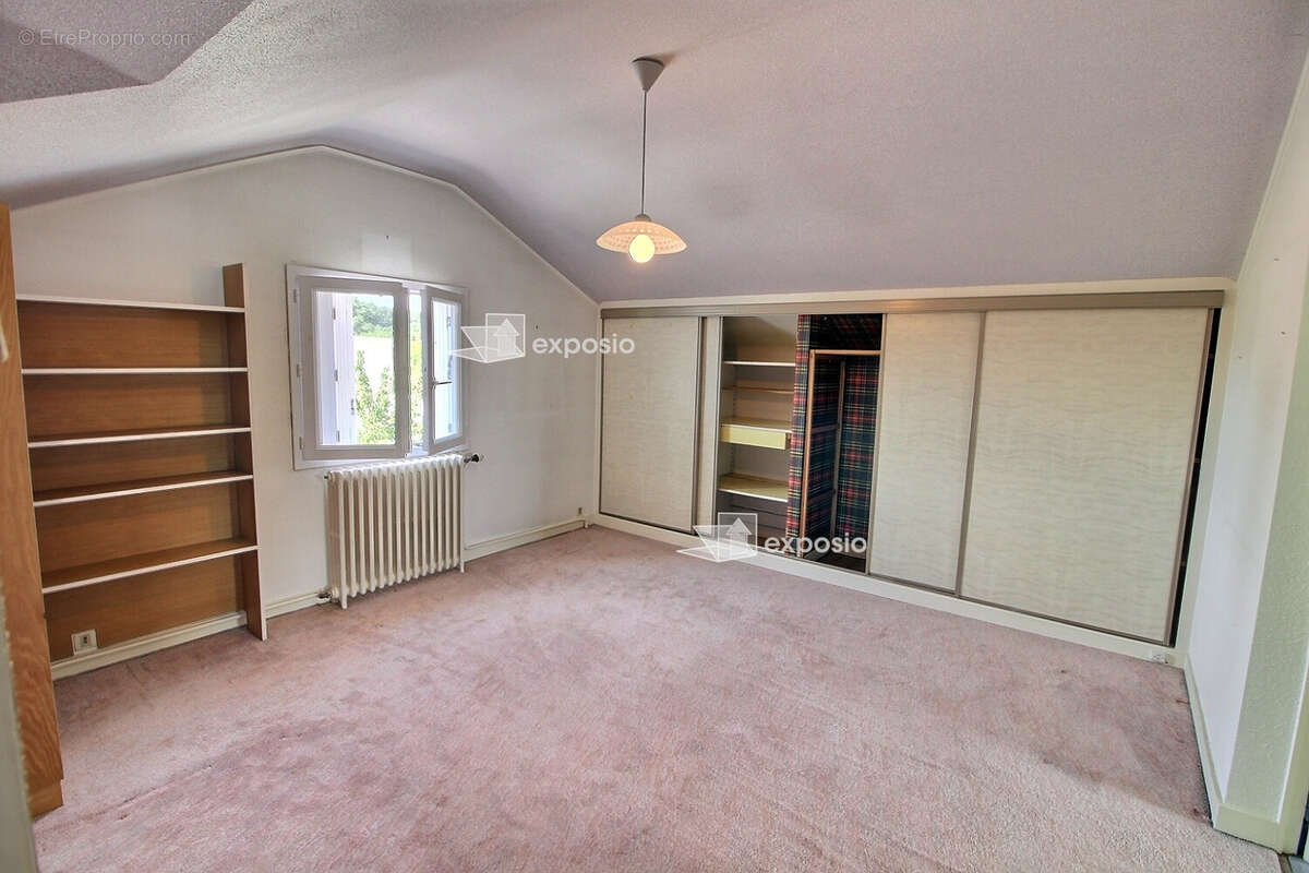 L'espace d'une grande maison familiale, le potentiel d'un lieu unique... - photo 8