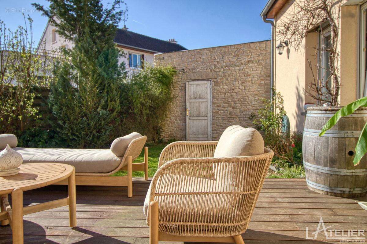 Maison à SAINT-NOM-LA-BRETECHE