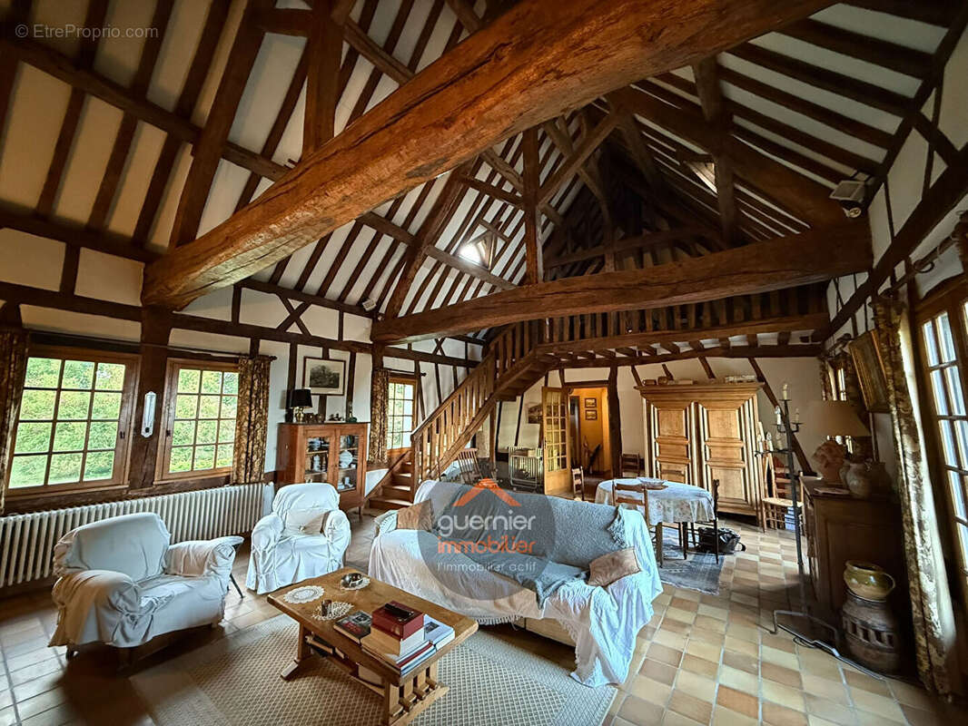 Maison à NEUFCHATEL-EN-BRAY