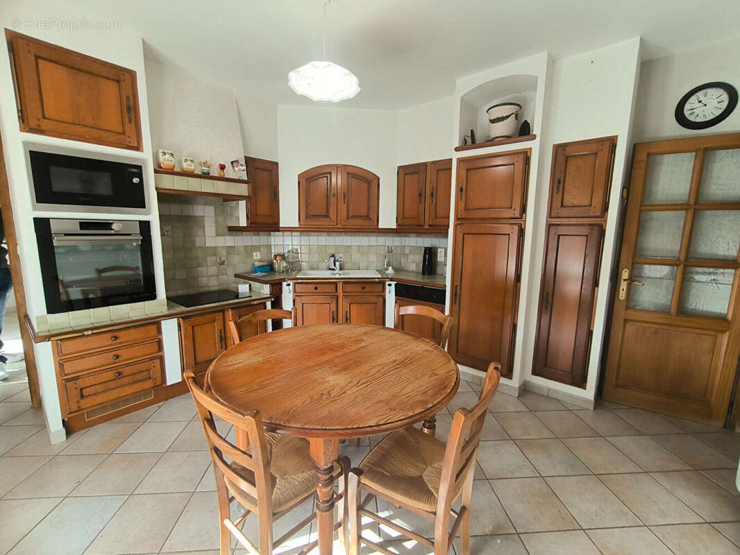 À vendre : Grande  Villa  +spacieuse + une dépendance de 60 m²,  à 15 mn d'ALES - photo 7