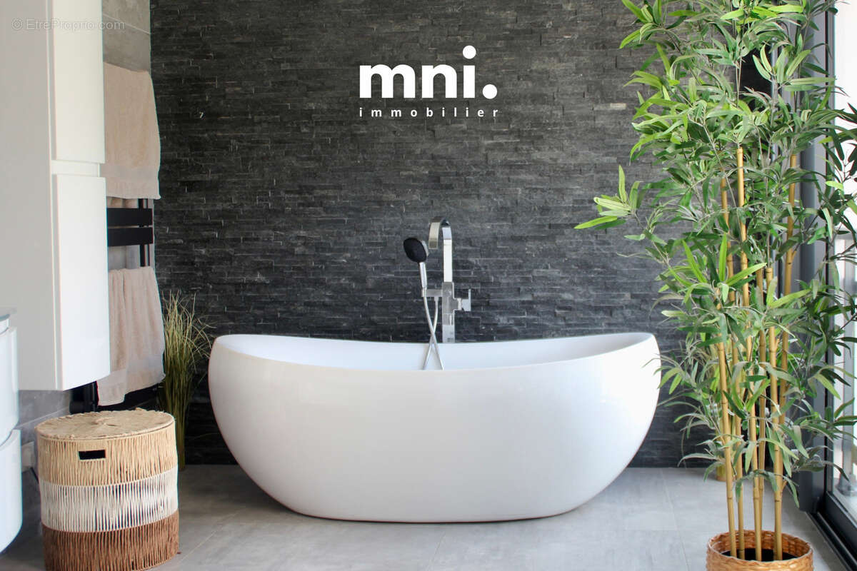 Maison à SIX-FOURS-LES-PLAGES