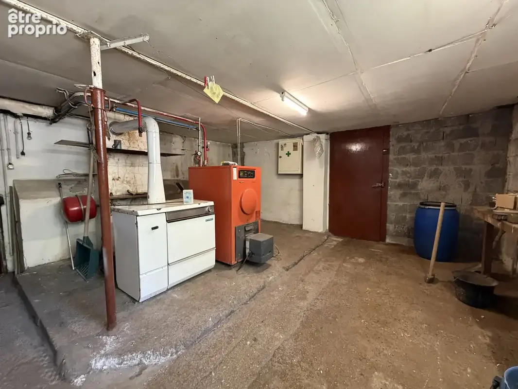 Maison de 202 m2 à rénover - Chaffois (25300) - photo 15