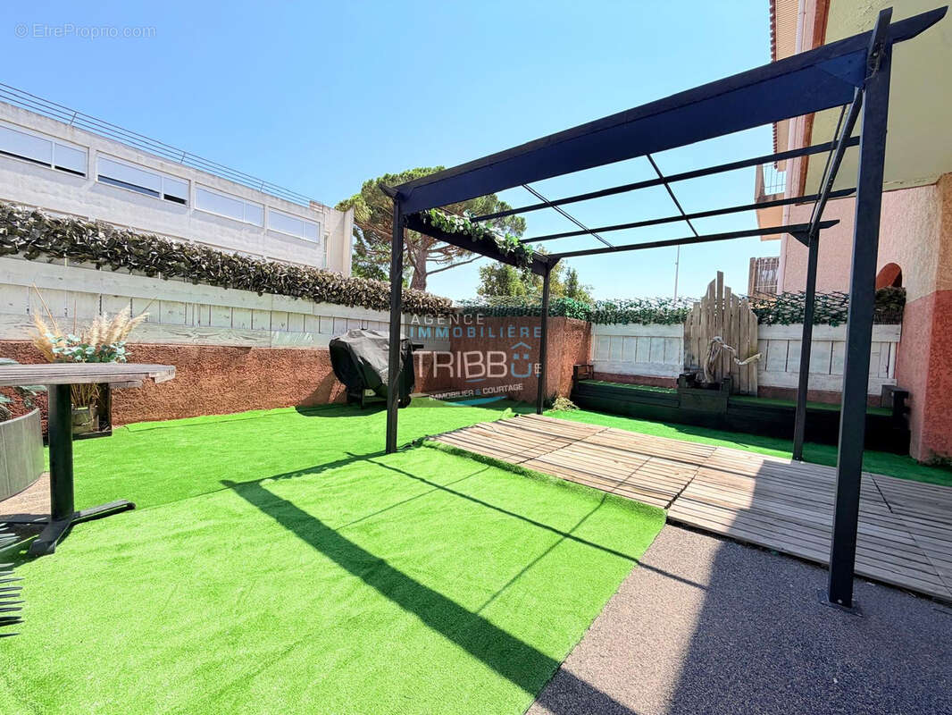 Appartement t2 de 50 m2 en rez de jardin avec grande terrasse et stationnement - perpignan - universite - photo 4