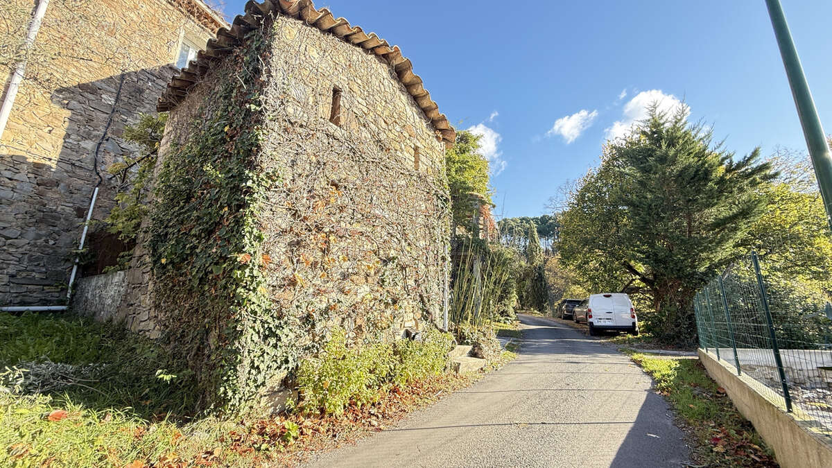 Maison à SAINT-SEBASTIEN-D'AIGREFEUILLE