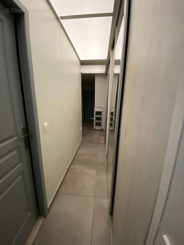 Commerce à SAINT-GENIS-LAVAL