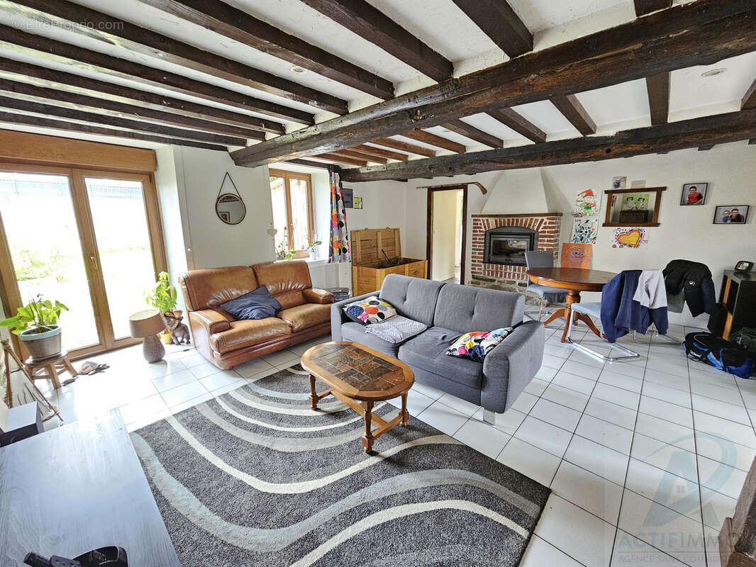 Maison à LA CHAPELLE-BICHE