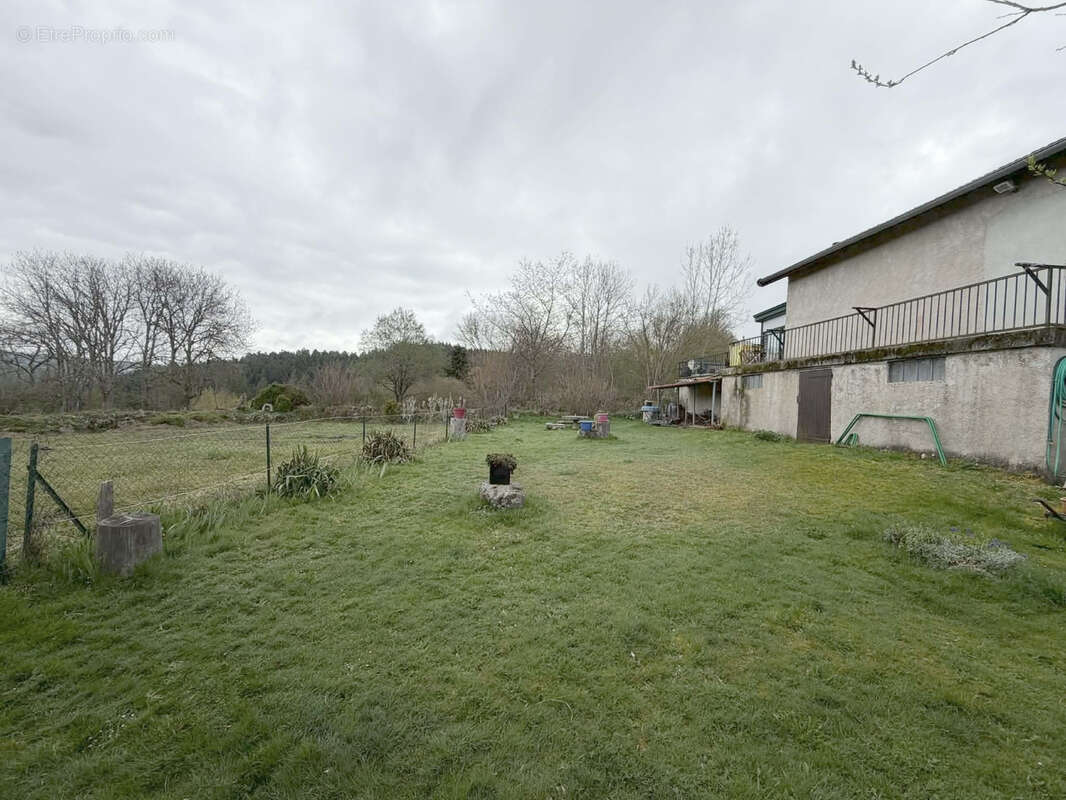 Maison à FELINES